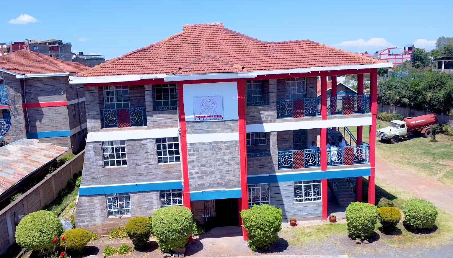 Wankan School Slide 3